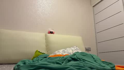Snapshot of hola_sunflower chatting on 06-10-26, 04:39 amy online show from 06-10-26, 04:39