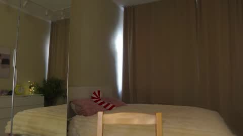 Moni Monica online show from 03-11-26, 08:09