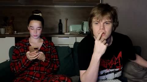 Snapshot of holdonbitch chatting on 12-01-25, 09:53 Misha and Stacy online show from 12-01-25, 09:53