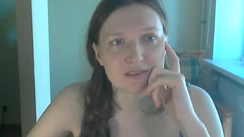 Snapshot of holistic_woman chatting on 06-21-26, 11:57 holistic_woman online show from 06-21-26, 11:57