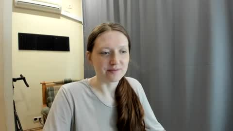 Snapshot of holistic_woman chatting on 07-07-26, 03:05 holistic_woman online show from 07-07-26, 03:05