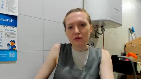 Snapshot of holistic_woman chatting on 07-14-26, 07:46 holistic_woman online show from 07-14-26, 07:46