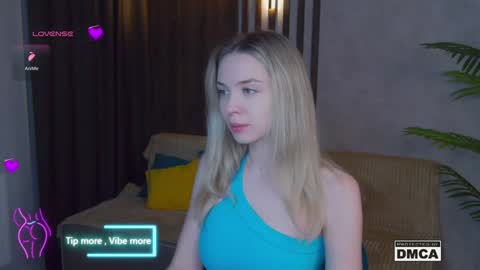 Snapshot of holl1would chatting on 01-31-25, 07:08 My social media links subscribe to support me online show from 01-31-25, 07:08