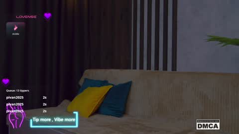 Snapshot of holl1would chatting on 01-31-25, 10:10 My social media links subscribe to support me online show from 01-31-25, 10:10