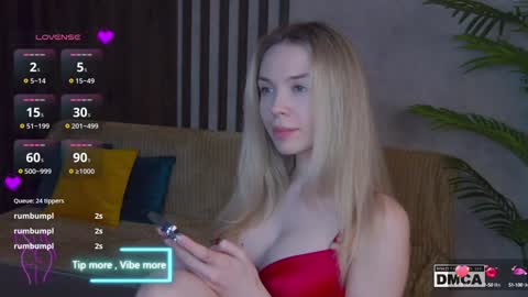 Snapshot of holl1would chatting on 02-03-25, 10:54 My social media links subscribe to support me online show from 02-03-25, 10:54