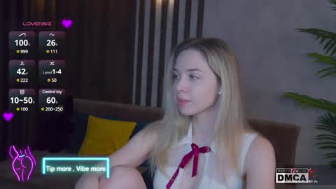 Snapshot of holl1would chatting on 02-23-25, 11:04 My social media links subscribe to support me online show from 02-23-25, 11:04