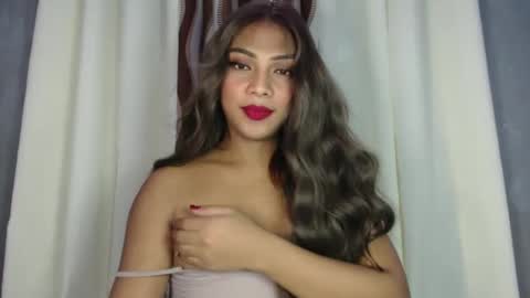 holliescarlet online show from 12-07-24, 03:47