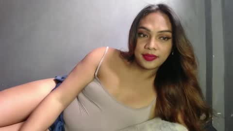 holliescarlet online show from 12-07-24, 06:54