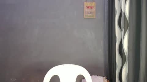holliescarlet online show from 12-16-24, 03:22