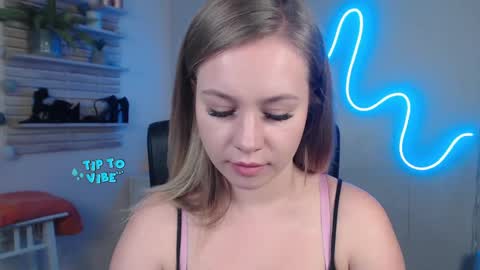 Holly online show from 12-23-24, 12:52