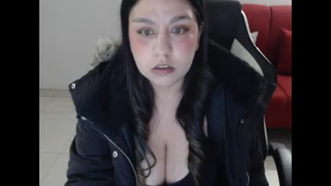 Itzel online show from 07-11-26, 02:25