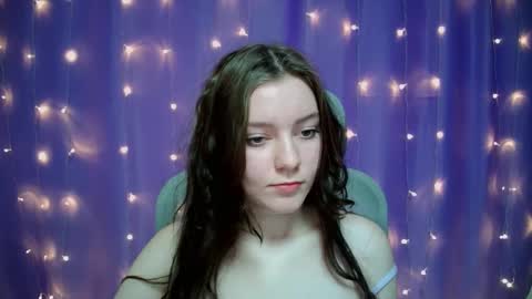 Snapshot of holly_kittenss chatting on 11-30-25, 01:15 Lana online show from 11-30-25, 01:15