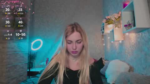 holly_molly8 online show from 11-13-25, 08:52
