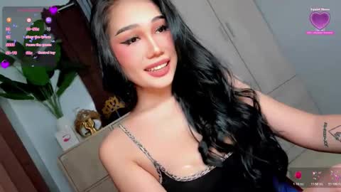 Snapshot of holly_preciousxx chatting on 05-25-26, 11:33 Hi Im Precious online show from 05-25-26, 11:33