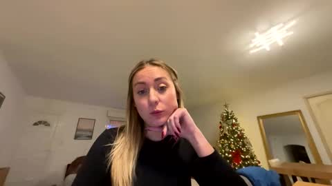 hollyandelon online show from 12-04-25, 11:02