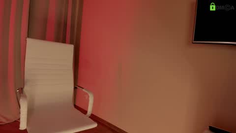 hollyextra online show from 12-29-24, 07:00