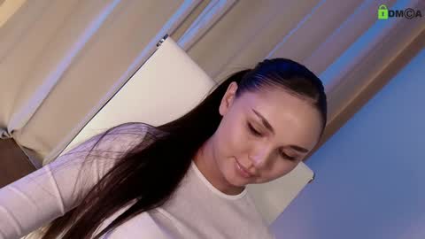 hollyextra online show from 02-08-25, 08:53