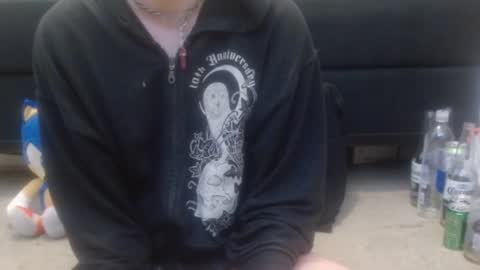 Holly Hawkes online show from 09-16-25, 07:26