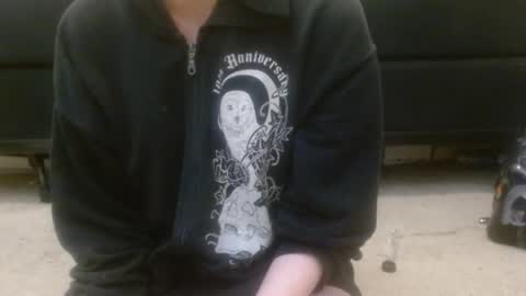 Holly Hawkes online show from 09-30-25, 01:32