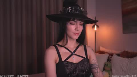 Holly Linder online show from 11-01-25, 02:24