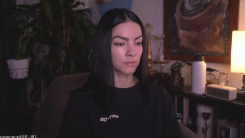 Holly Linder online show from 03-25-26, 02:06