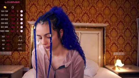 Snapshot of hollymonica chatting on 01-16-25, 12:09 Delly online show from 01-16-25, 12:09