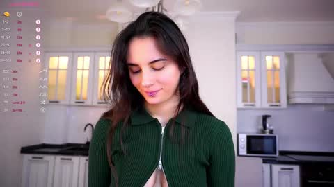 Snapshot of hollymonica chatting on 02-27-25, 08:17 Delly online show from 02-27-25, 08:17