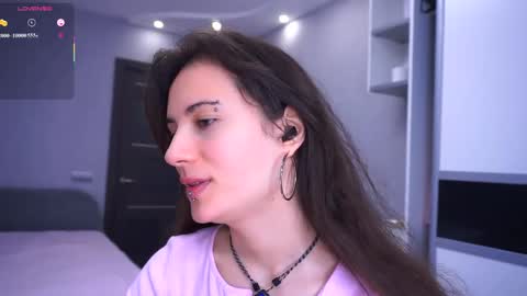 Snapshot of hollymonica chatting on 03-18-26, 05:32 Delly online show from 03-18-26, 05:32