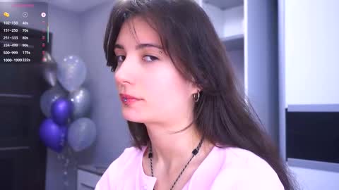 Snapshot of hollymonica chatting on 03-23-26, 05:55 Delly online show from 03-23-26, 05:55