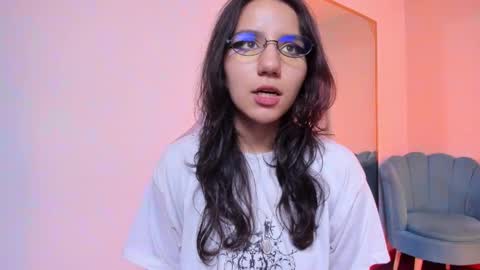 hollypeach_ online show from 03-22-26, 05:49