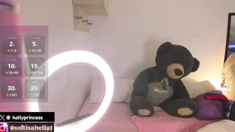 Snapshot of hollyprincess_2 chatting on 12-21-25, 01:35 holly princess mermaid online show from 12-21-25, 01:35