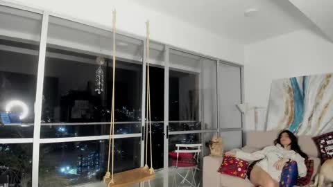 hollyshit_ online show from 12-11-24, 01:05