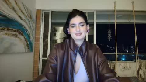 Snapshot of hollyshit_ chatting on 06-14-26, 01:25 hollyshit_ online show from 06-14-26, 01:25