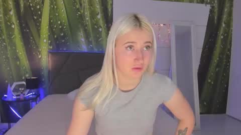 HollyTaillor online show from 02-23-26, 06:22