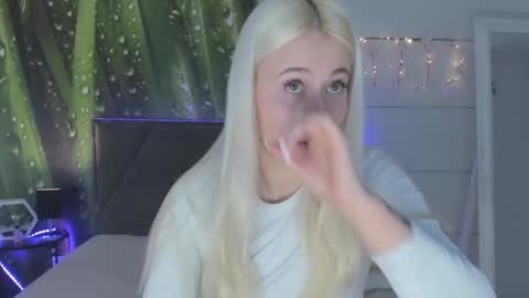 HollyTaillor online show from 03-30-26, 05:41