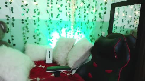 holly online show from 12-30-24, 07:21