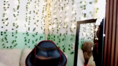 holly online show from 01-03-25, 01:27