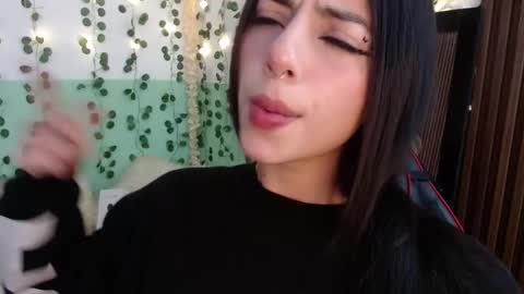 holly online show from 01-10-25, 08:15