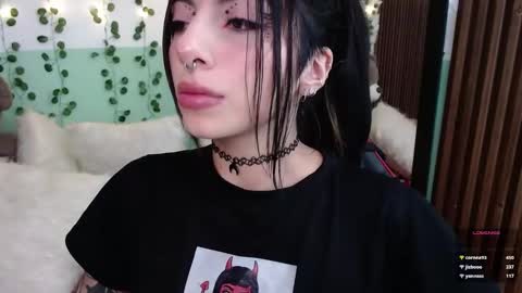 holly online show from 01-17-25, 01:36