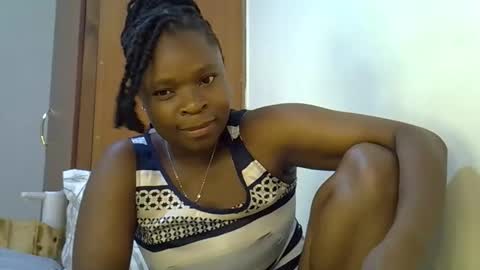 holy_ebony online show from 05-07-26, 10:48