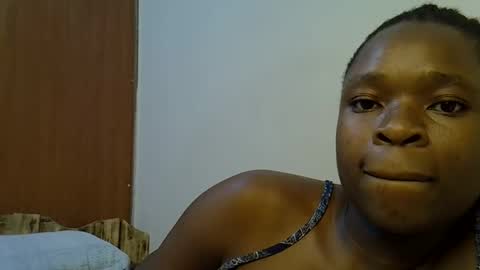 holy_ebony online show from 05-25-26, 06:08
