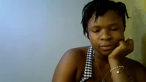 holy_ebony online show from 06-15-26, 03:31
