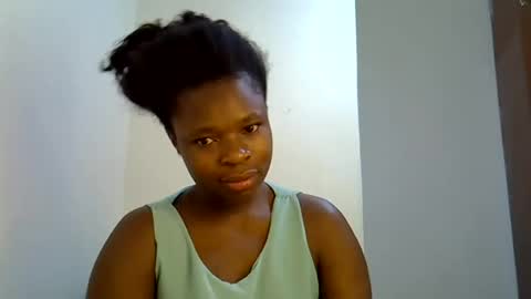 holy_ebony online show from 06-29-26, 06:08