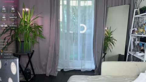 holy_eggs_00 online show from 07-20-26, 05:33