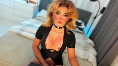 Miss Gia online show from 06-03-26, 12:02