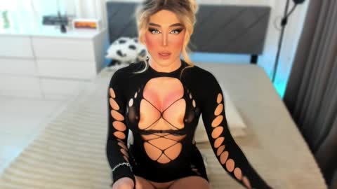 Miss Gia online show from 06-07-26, 08:34