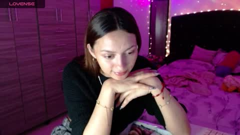 Juli online show from 09-29-25, 03:33