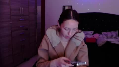 Snapshot of holy_julii chatting on 06-15-26, 02:36 holy_julii online show from 06-15-26, 02:36