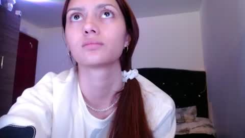 Snapshot of holy_julii chatting on 06-20-26, 03:31 holy_julii online show from 06-20-26, 03:31