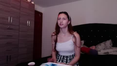 Snapshot of holy_julii chatting on 06-25-26, 05:12 holy_julii online show from 06-25-26, 05:12